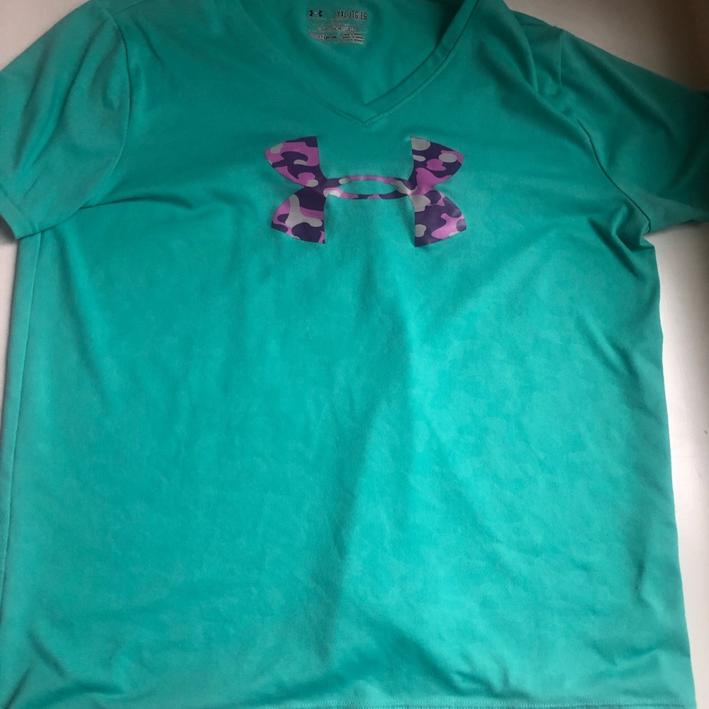 Girls under armor athletic tee shirt size 14